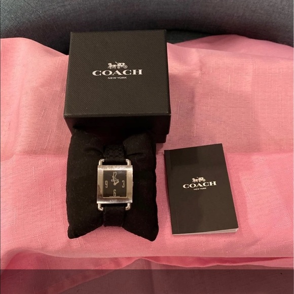 - Women’s Signature VintageCoach Watch-Authentic - Picture 6 of 6